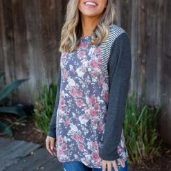Boutique Simplified Ring Around The Roses Long Sleeve Top