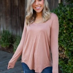 Boutique Simplified Everyday Long Sleeve Tee In Taupe