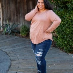 Boutique Simplified Everyday Long Sleeve Tee In Taupe