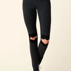 Boutique Simplified Peek Of Lace Leggings