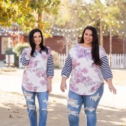 Boutique Simplified Striking 3/4 Sleeve Top 16 Boutique Simplified Striking 3/4 Sleeve Top