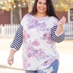 Boutique Simplified Striking 3/4 Sleeve Top 14 Boutique Simplified Striking 3/4 Sleeve Top