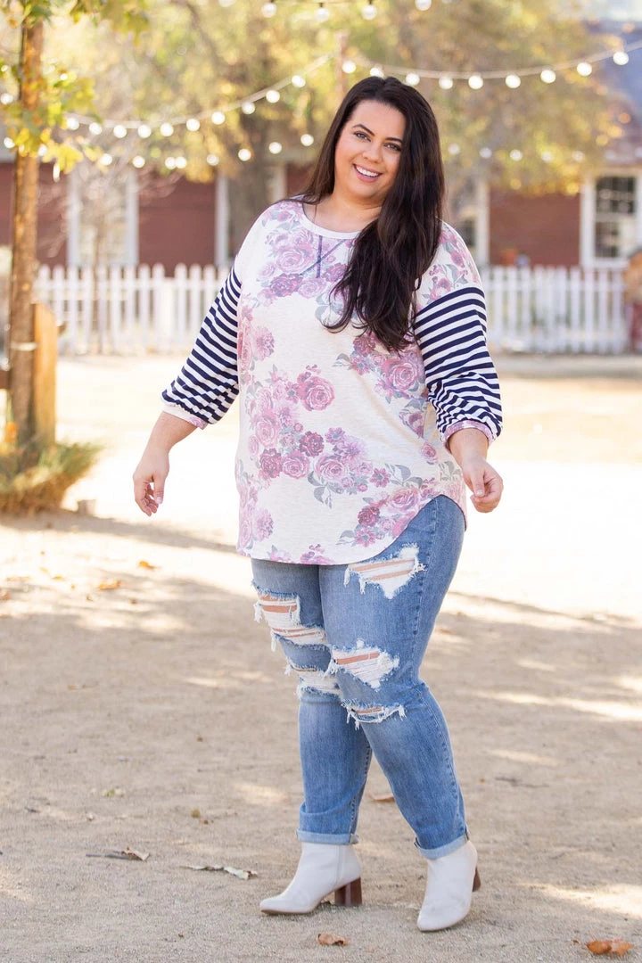 Boutique Simplified Striking 3/4 Sleeve Top 5 Boutique Simplified Striking 3/4 Sleeve Top