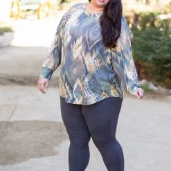 Boutique Simplified Savannah Charm Long Sleeve Top New Arrivals