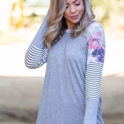 Boutique Simplified Desi Raglan Top