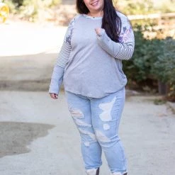 Boutique Simplified Desi Raglan Top