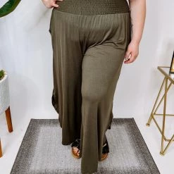 Iris & Rainbow Boutique #M240 All About Me Pants (Olive)