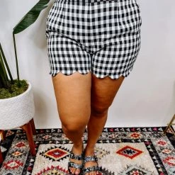 Iris & Rainbow Boutique #M596 Plaid Scallop Shorts