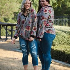 Boutique Simplified Heavenly Blooms Pullover New Arrivals