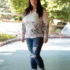 Boutique Simplified New Arrivals Splashed With Fall Pullover