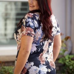 Boutique Simplified New Arrivals Midnight Rose Short Sleeve