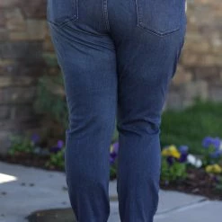 Boutique Simplified Extraordinary Judy Blue Skinnies