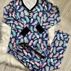 Iris & Rainbow Boutique Light As A Feather (PRE-ORDER)