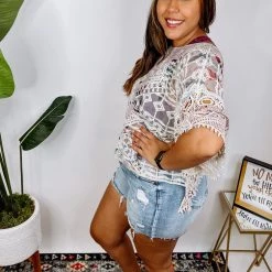 Iris & Rainbow Boutique New Arrivals #L8 Dreaming Of A Floral Poncho