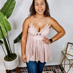 Iris & Rainbow Boutique #N361 Crochet Lace Cami (Regular) New Arrivals