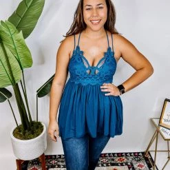 Iris & Rainbow Boutique #N363 Crochet Lace Cami (Plus)