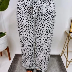 Iris & Rainbow Boutique New Arrivals #M779 Wearing Elegant Pants