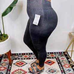 Iris & Rainbow Boutique New Arrivals #514 Vintage Knee Shirring Legging (Charcoal)