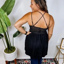 Iris & Rainbow Boutique #N363 Crochet Lace Cami (Plus)