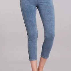 Iris & Rainbow Boutique #372 Mineral Wash Cropped Leggings