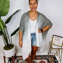 Iris & Rainbow Boutique #N323 Wispy Ombre Kimono