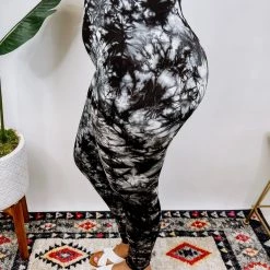 Iris & Rainbow Boutique #E02 Swirling Dreams Tie Dye Leggings (BLACK)