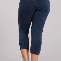 Iris & Rainbow Boutique #372 Mineral Wash Cropped Leggings