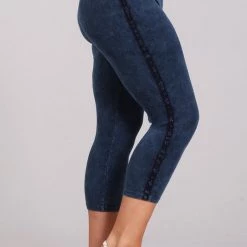 Iris & Rainbow Boutique #372 Mineral Wash Cropped Leggings