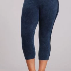 Iris & Rainbow Boutique #372 Mineral Wash Cropped Leggings