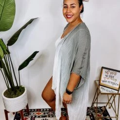 Iris & Rainbow Boutique #N323 Wispy Ombre Kimono