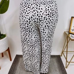 Iris & Rainbow Boutique New Arrivals #M779 Wearing Elegant Pants