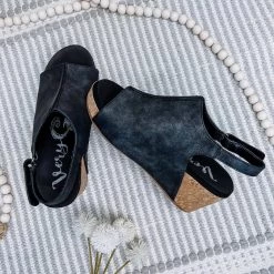 Iris & Rainbow Boutique New Arrivals #N270 Moonwalk Wedges (Black)