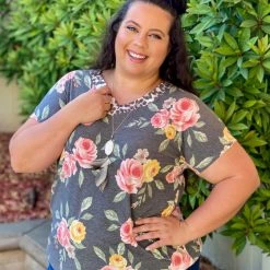 Boutique Simplified Rose Of The Amazon Short Sleeve Top New Arrivals