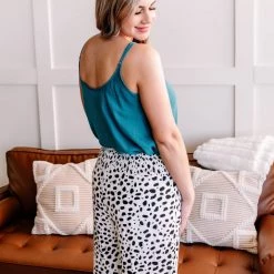 No Ship Drop Ship Remember Every Detail Sleeveless Top In Teal Blue