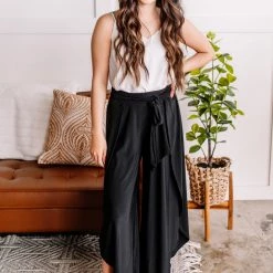 No Ship Drop Ship New Arrivals On The Edge Scalloped Cami In Porcelain