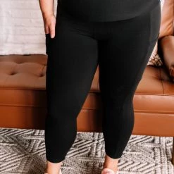 No Ship Drop Ship New Arrivals The Last Capri Leggings You'll Ever Need In Energetic Black (with Pockets!)