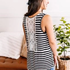 No Ship Drop Ship I've Got Your Crochet Back Sleeveless Top In Black & White New Arrivals