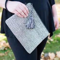 No Ship Drop Ship Rockin' Around Clutch