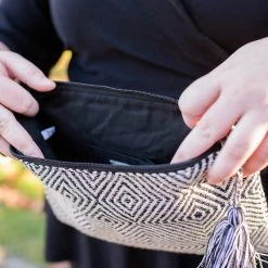 No Ship Drop Ship Rockin' Around Clutch