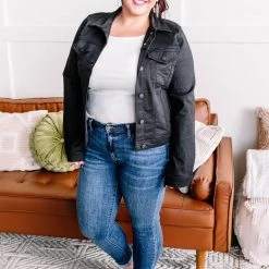 No Ship Drop Ship New Arrivals Back In Black Classic Denim Jacket