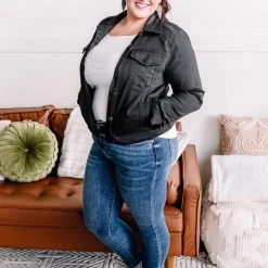 No Ship Drop Ship New Arrivals Back In Black Classic Denim Jacket