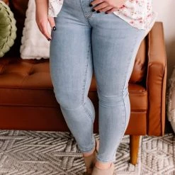 No Ship Drop Ship New Arrivals Step Into The Lightwash Judy Blue Jeggings