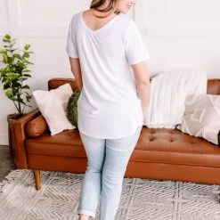 No Ship Drop Ship En Pointe V Neck Knit Top In White 24 No Ship Drop Ship En Pointe V Neck Knit Top In White