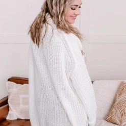 No Ship Drop Ship Necks In Line Knit Sweater In Snow Day