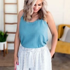 No Ship Drop Ship Consider It A Tie Cream Striped Shorts New Arrivals