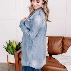 No Ship Drop Ship New Arrivals Worn Around The Edges Tunic In Denim 21 No Ship Drop Ship New Arrivals Worn Around The Edges Tunic In Denim