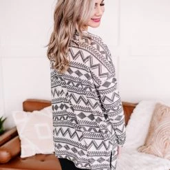 No Ship Drop Ship Out Of Print Aztec Top In Off White & Charcoal New Arrivals