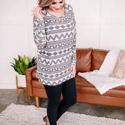 No Ship Drop Ship Out Of Print Aztec Top In Off White & Charcoal New Arrivals