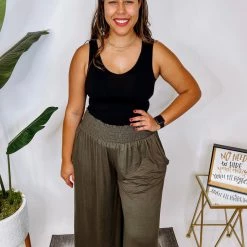 Iris & Rainbow Boutique #M240 All About Me Pants (Olive)