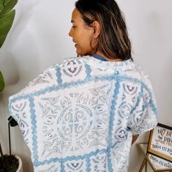 Iris & Rainbow Boutique #M219 Aztec Mood Kimono (Blue)